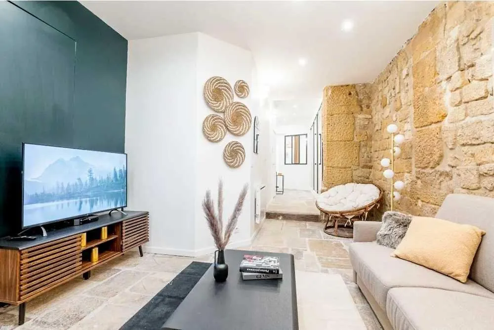 Keyz - Spacious 2Bd In The Heart Of Le Marais Paris Apartment