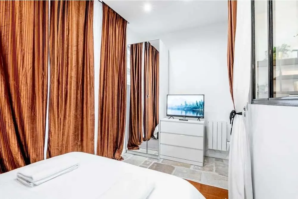 Keyz - Spacious 2Bd In The Heart Of Le Marais Paris France